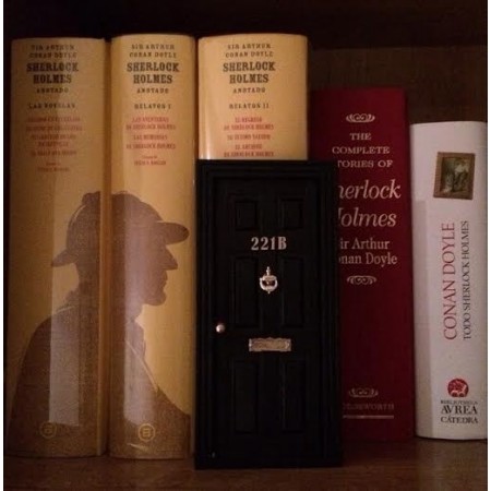 Puerta ratoncito Sherlock Holmes Puerta ratoncito Sherlock Holmes