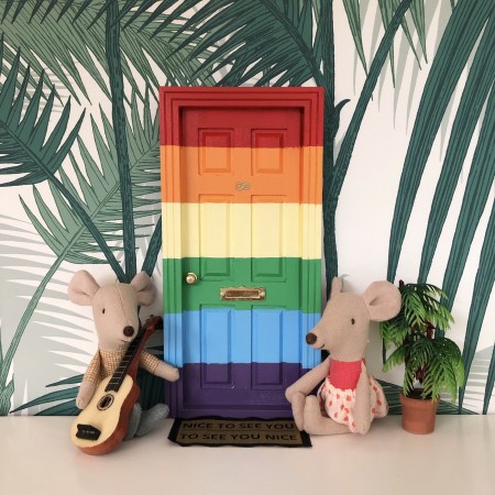 *Puerta Ratoncito Pérez Orgullo Gay