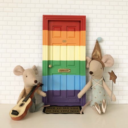 *Puerta Ratoncito Pérez Orgullo Gay