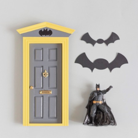 Puerta Ratoncito Batman
