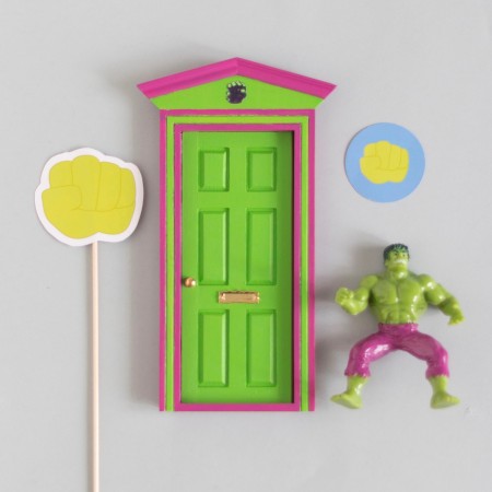 Puerta Ratoncito Pérez Superhéroe