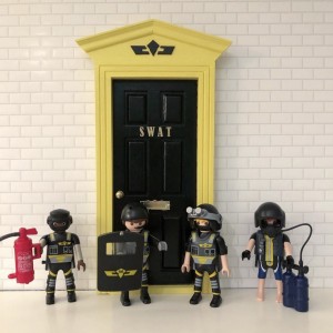 Puerta del ratoncito Pérez inspirada en Pesadilla antes de Navidad. Oui Oui 2