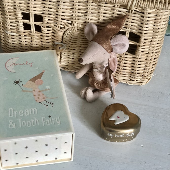 Ratoncita Pérez Mailega Hada de los dientes complemento puerta ratoncito Pérez