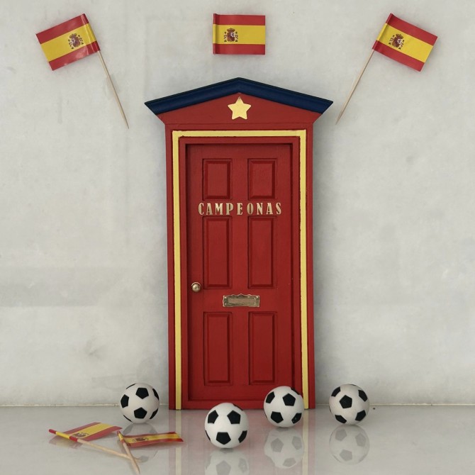 Puerta Ratoncito Pérez Personalizada Especial Campeonas del Mundo Mundial Femenino 2023 - Selección Española Femenina de Fútbol