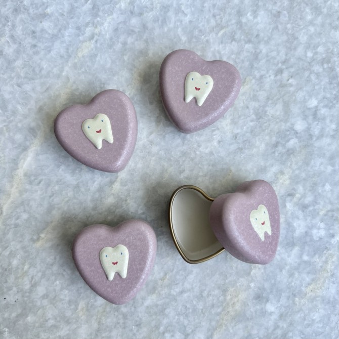 Cajita dientes mini color brezo Maileg