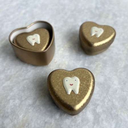 Cajita dientes mini dorada Maileg