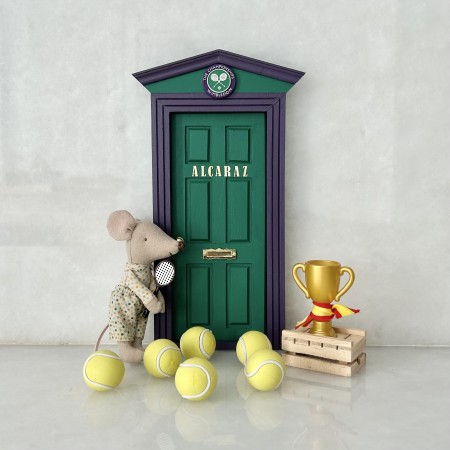 Puerta Ratoncito Pérez homenaje a la victoria de Carlos Alcaraz en Wimbledon 2024